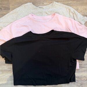 Lululemon Athletica Black Cropped T-Shirt